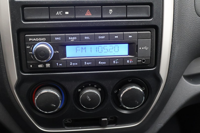 Vehicle image PIAGGIO PORTER