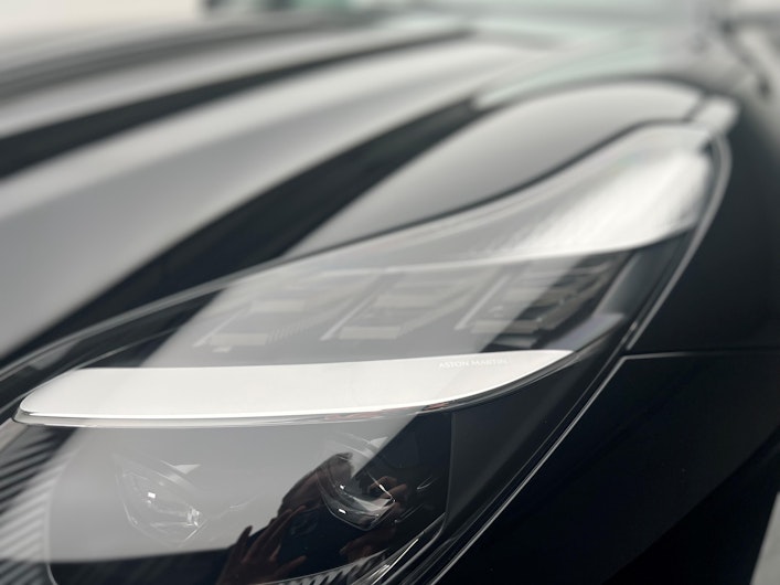 Vehicle image ASTON MARTIN DB12