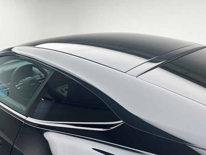 Vehicle image ASTON MARTIN DB12