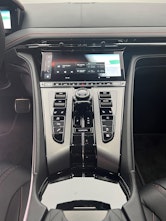 Vehicle image ASTON MARTIN DB12 Coupé 4.0 V8 Bi-Turbo