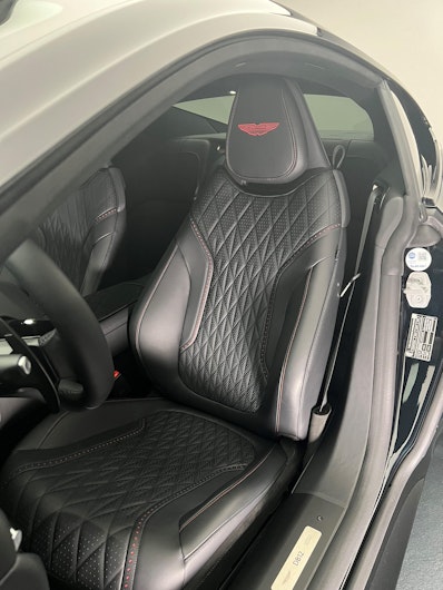 Vehicle image ASTON MARTIN DB12