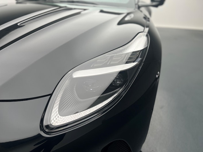 Vehicle image ASTON MARTIN DB12