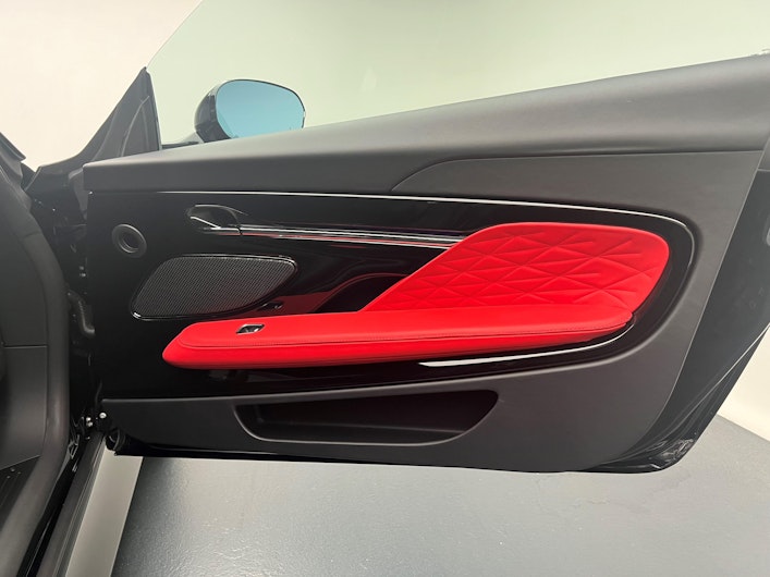 Vehicle image ASTON MARTIN DB12