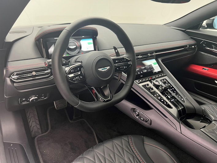 Vehicle image ASTON MARTIN DB12