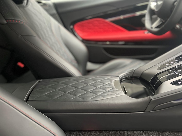 Vehicle image ASTON MARTIN DB12