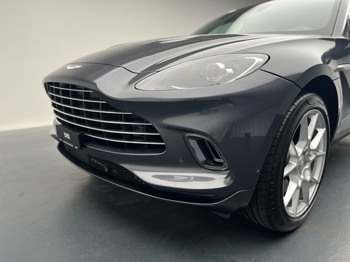 Vehicle image ASTON MARTIN DBX