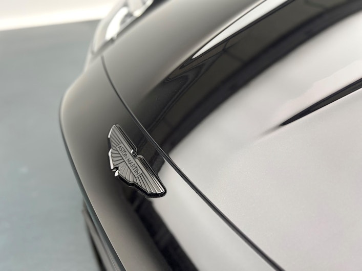 Vehicle image ASTON MARTIN V12 Vantage