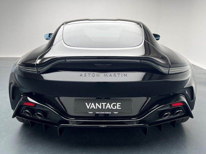 Vehicle image ASTON MARTIN V12 Vantage