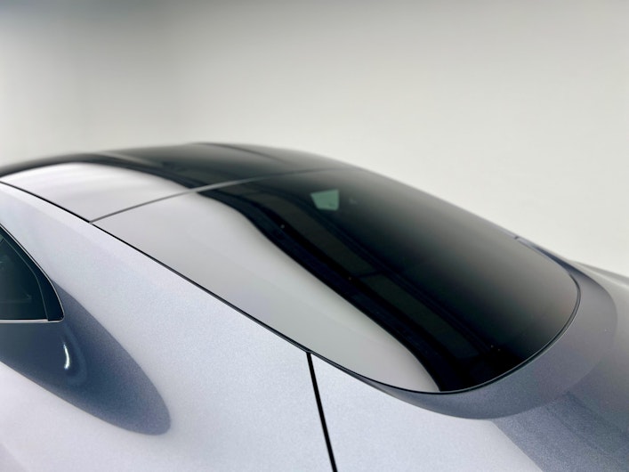 Vehicle image ASTON MARTIN V12 Vantage