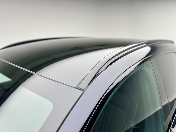 Vehicle image ASTON MARTIN DBX