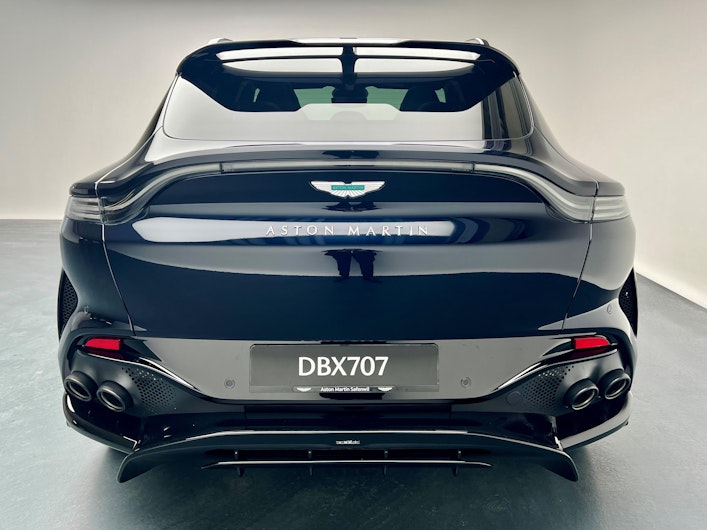 Vehicle image ASTON MARTIN DBX